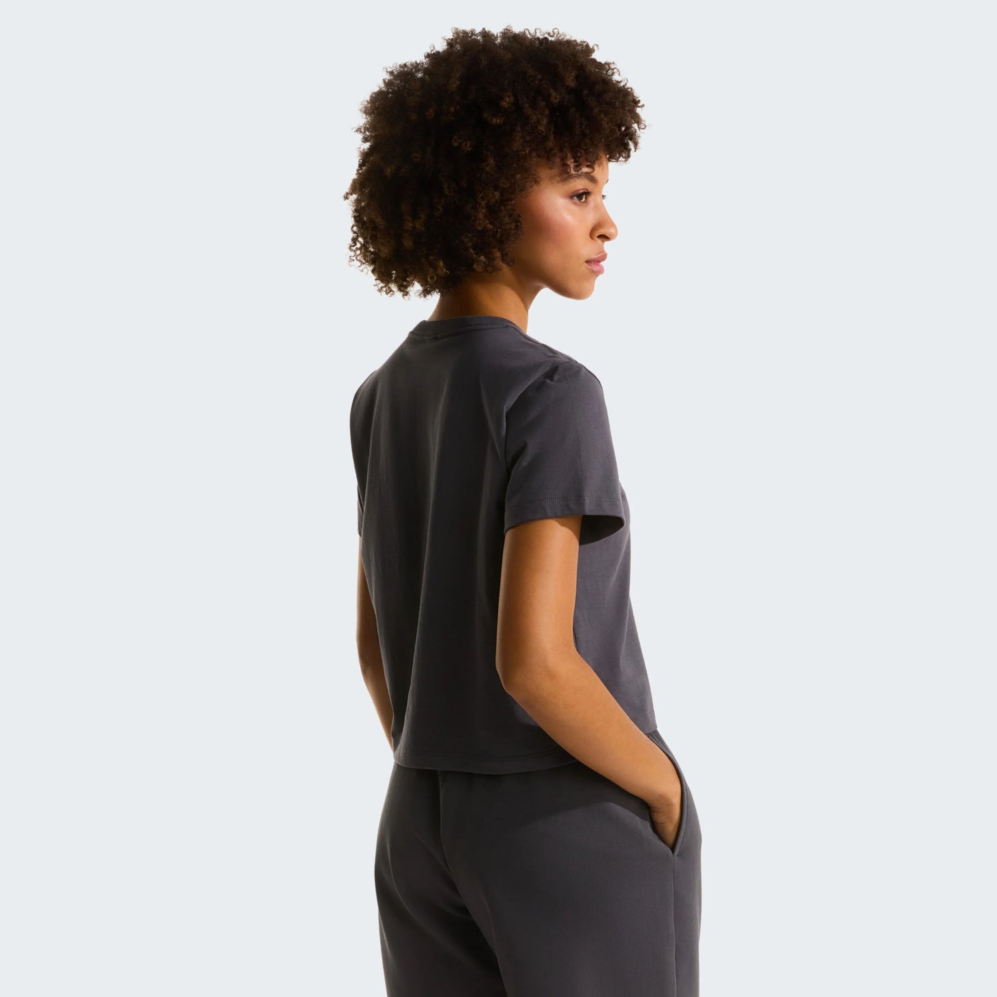 THE NORTH FACE W ESSENTIAL REGULAR SHORT SLEEVE CUTIE T ANTHRACITE GREY NF0A8GR1RHI1