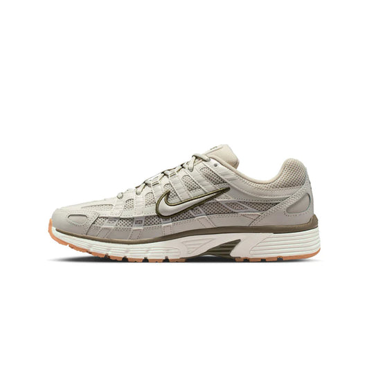 NIKE W NIKE P-6000 LT BONE/SAIL-PHANTOM-MED OLIVE-GUM YELLOW BV1021-016