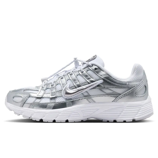 NIKE P-6000 UT GS WHITE/VAST GREY-MTLC SILVER IR5228-100