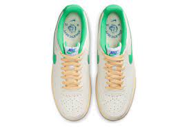 NIKE COURT VISION LO SAIL/ELECTRIC ALGAE-PALE VANILLA FJ5437-133