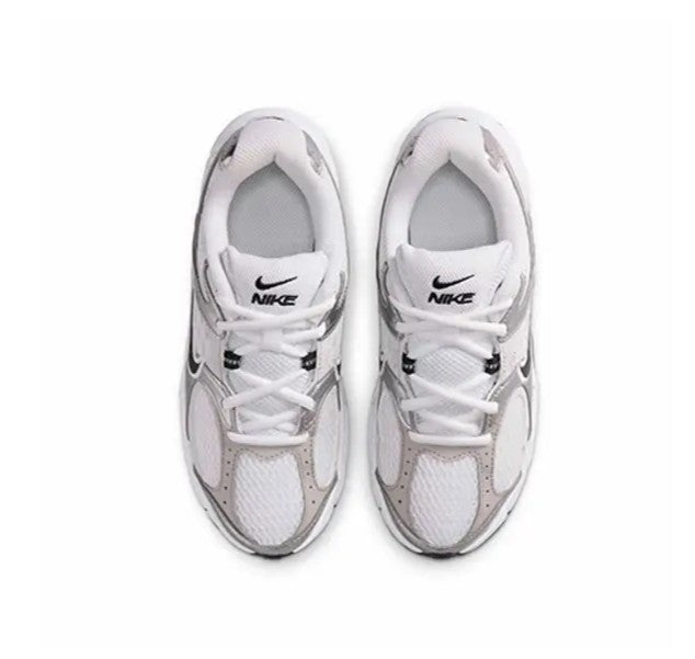 NIKE V5 RNR (GS) WHITE/BLACK-VAST GREY-COLLEGE GREY sneakers HQ6411-100