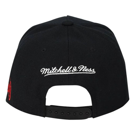Mitchell & Ness NBA LEGENDARY AWAY PRO SNAPBACK CHICAGO BULLS HP16472-CBUBLCK