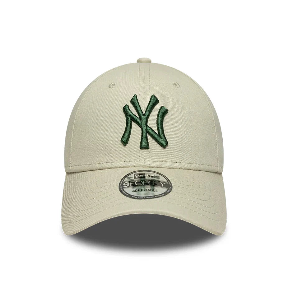 New Era 9FORTY New York Yankees MLB League Essential Cappellino da Baseball Unisex con Visiera in Cotone Crema Cream Taglia Unica 60915916