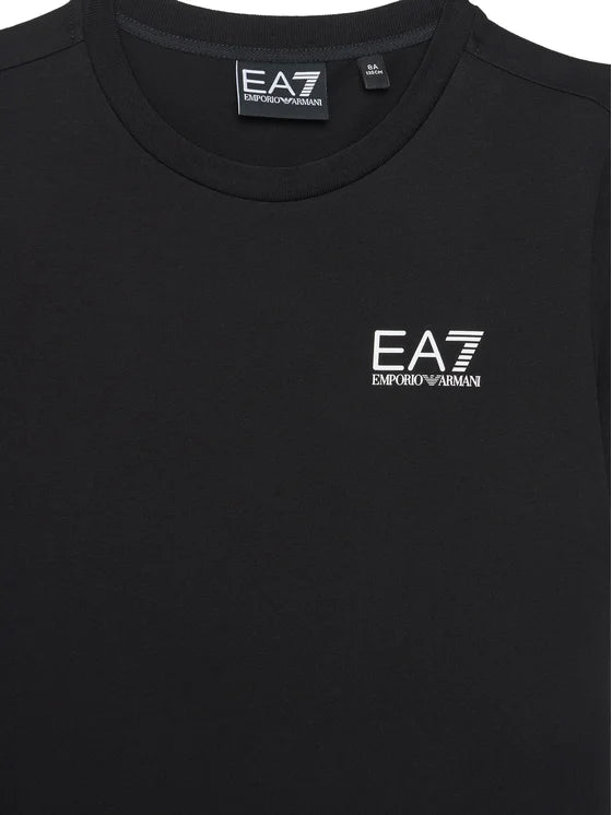 EA7 Maglietta nera a maniche corte con girocollo, dal design semplice e versatile, ideale per un abbigliamento quotidiano comodo e pratico. 7B000020-UC001
