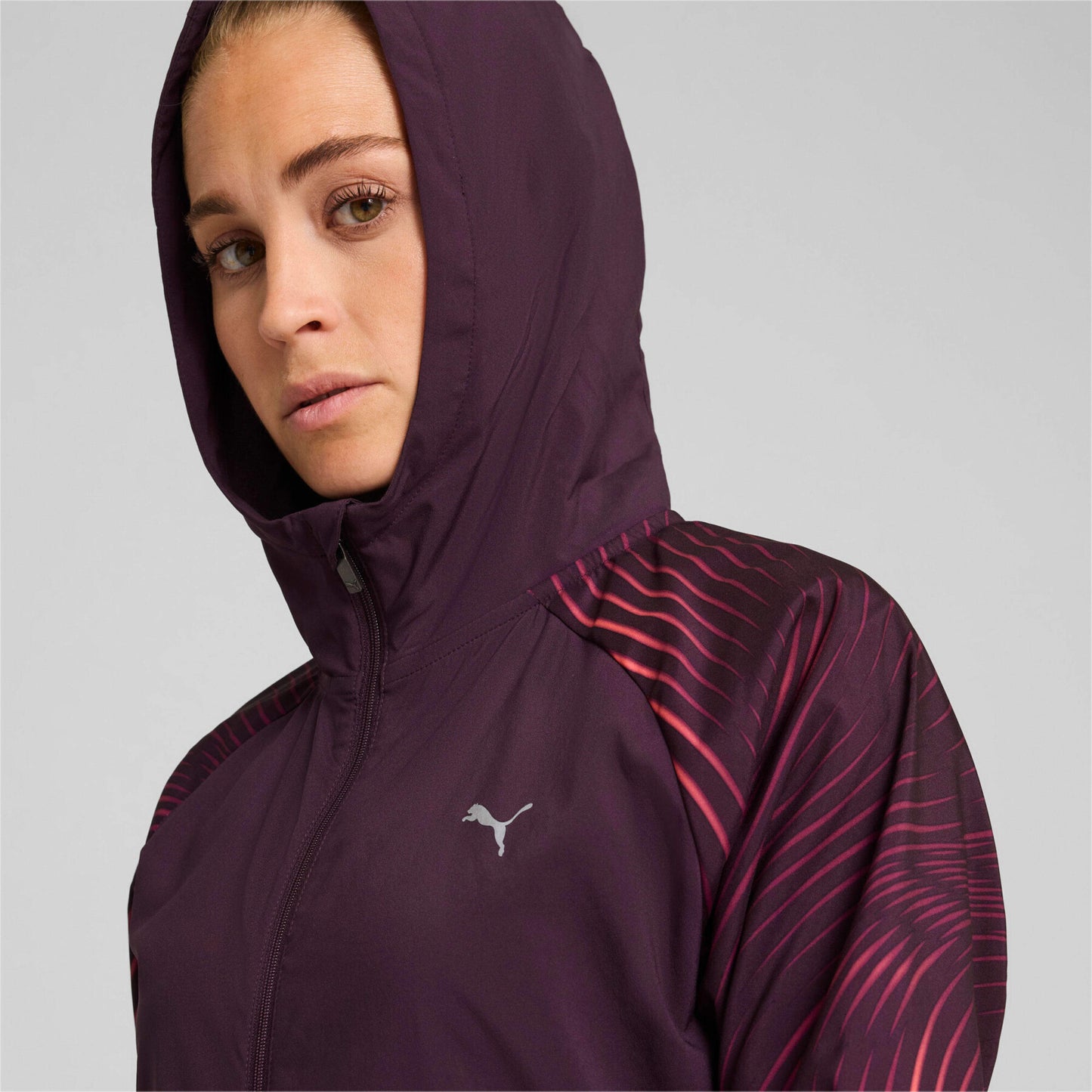 PUMA RUN FAVORITE AOP WOVEN JACKET W MIDNIGHT PLUM-AOP 524035-44