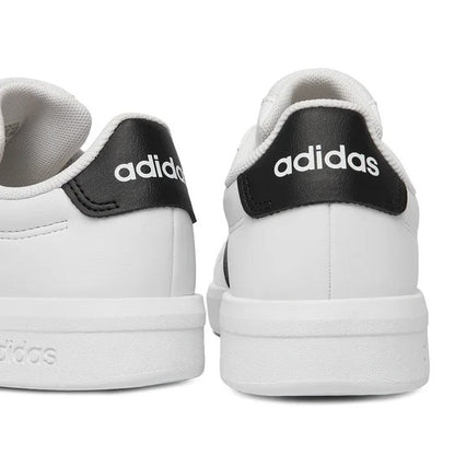 Adidas Grand Court 3.0 Junior JP9365 – Bianco/Nero, scarpe unisex bambino in ecopelle, scarpe bimbo per tempo libero da abbinare a jeans e tute casual