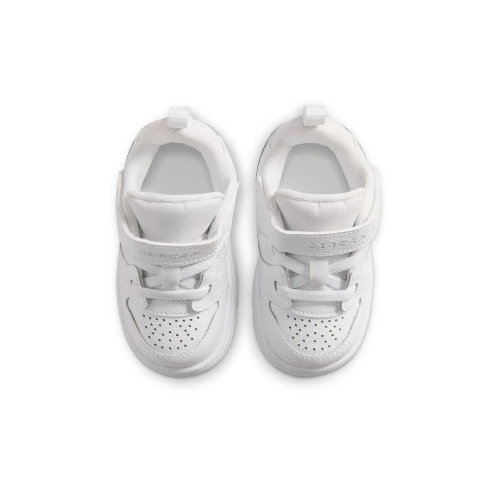 Jordan JORDAN COURT CONNECT LOW TD WHITE/PURE PLATINUM IQ6047-100