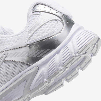NIKE V5 RNR (GS) WHITE/METALLIC SILVER-PURE PLATINUM HQ6411-103