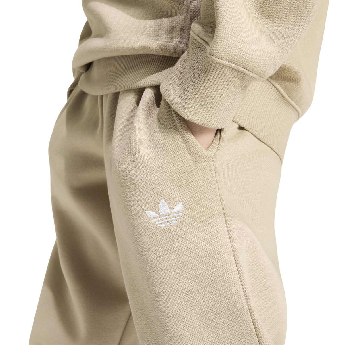 Adidas Crew Jog Set KS1284 – Beige