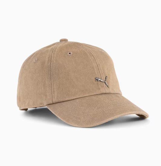 PUMA WARDROBE ESS METAL DAD CAP BROWN 025968-03