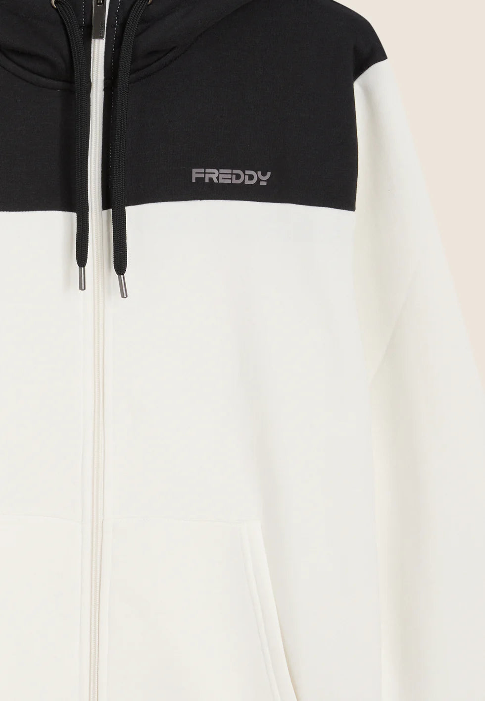 FREDDY TUTA F25MTRK6-W71N