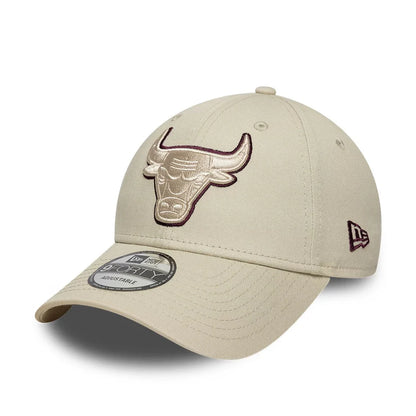 NEW ERA 9FORTY Chicago Bulls NBA team outline crema 60759083