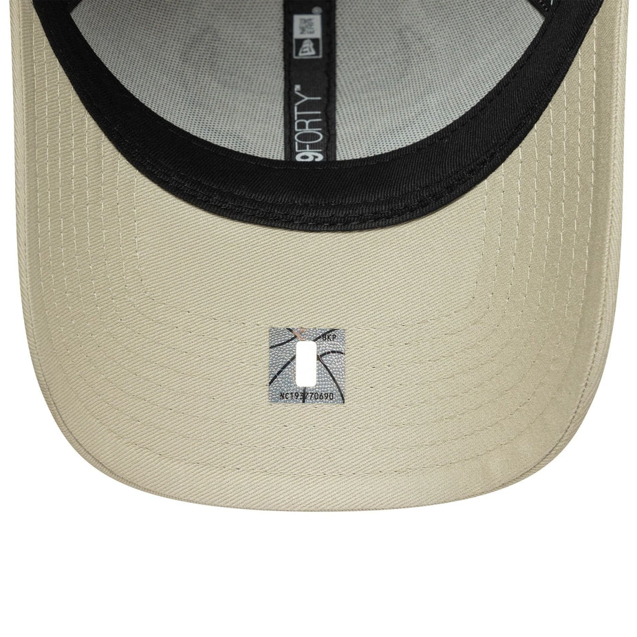 NEW ERA 9FORTY Chicago Bulls NBA team outline crema 60759083