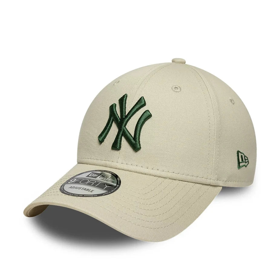 New Era 9FORTY New York Yankees MLB League Essential Cappellino da Baseball Unisex con Visiera in Cotone Crema Cream Taglia Unica 60915916