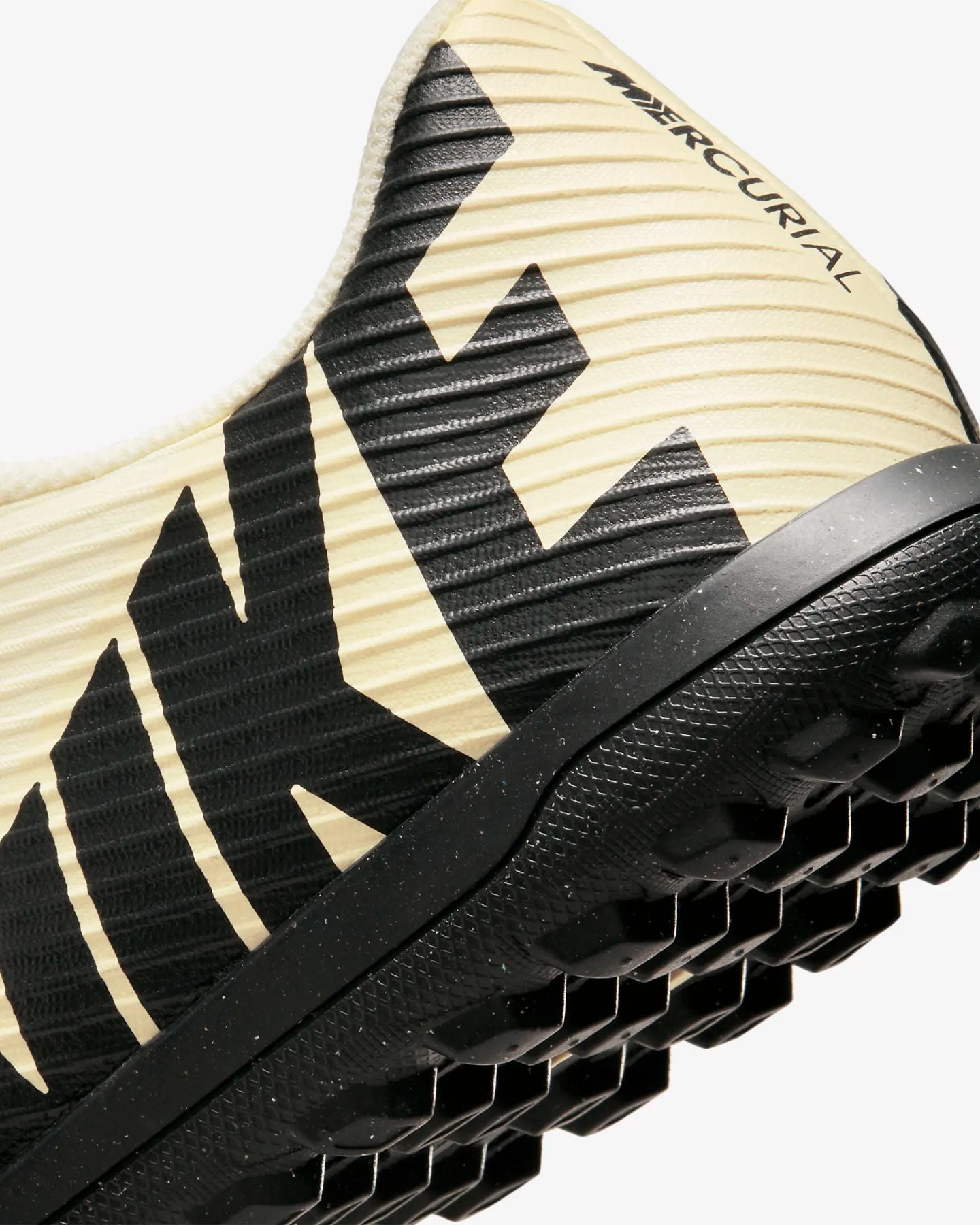 NIKE NIK NIKE MERCURIAL VAPOR 15 CLUB LEMONADE/BLACK DJ5968-700