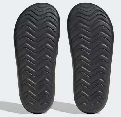 ADIDAS ADICANE SLIDE CARBON/CARBON/CBLACK HQ9915