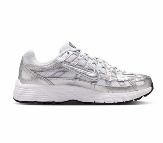 NIKE P-6000 WHITE/METALLIC SILVER-BLUE TINT-BLACK HV5064-101