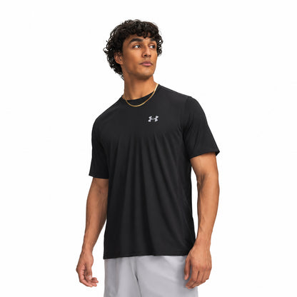 Under Armour UA Tech Utility SS 6013801-001 – T-shirt uomo nera a manica corta in tessuto tecnico traspirante per allenamento, palestra e tempo libero
