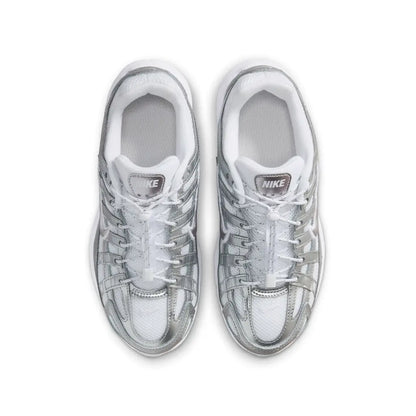 NIKE P-6000 UT GS WHITE/VAST GREY-MTLC SILVER IR5228-100