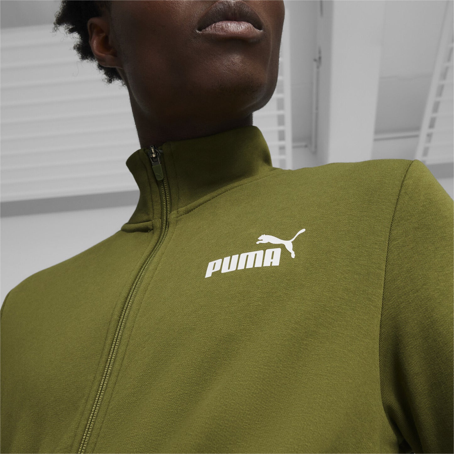 PUMA CLEAN SWEAT SUIT TR OLIVE GREEN 585840-33