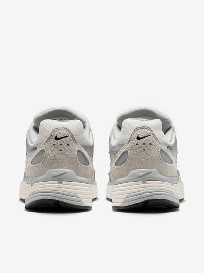 Nike P-6000 AS IU7549-072 | Scarpa Unisex Avorio | Stile Retrò con Nabuk
