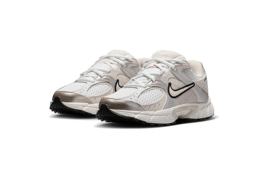 NIKE V5 RNR GS PHANTOM/PHANTOM-MOON PARTICLE-BURGUNDY ASH-BLACK-BURG HQ6411-005