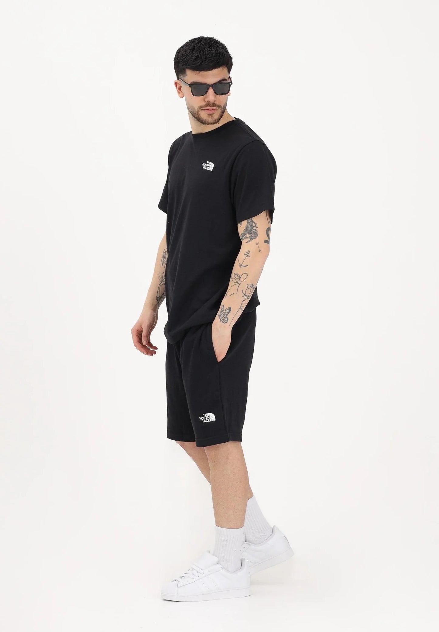THE NORTH FACE M SIMPLE DOME LIGHT REGULAR SHORTS TNF BLACK NF0A8GQBJK31