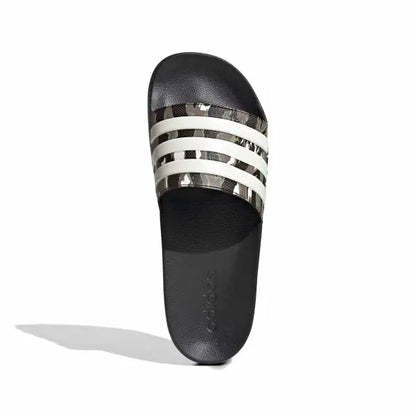 ADIDAS ADILETTE SHOWER_CORE BLACK/ALUMINA/TENT GREEN KJ8581