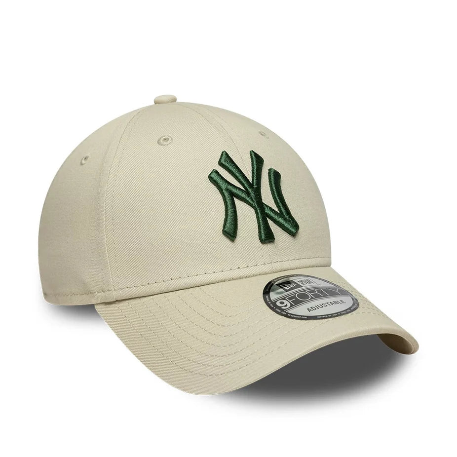 New Era 9FORTY New York Yankees MLB League Essential Cappellino da Baseball Unisex con Visiera in Cotone Crema Cream Taglia Unica 60915916
