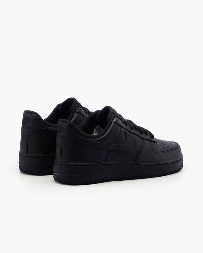Nike AIR FORCE 1 '07 scarpe in pelle total black uomo nero CW2288-001
