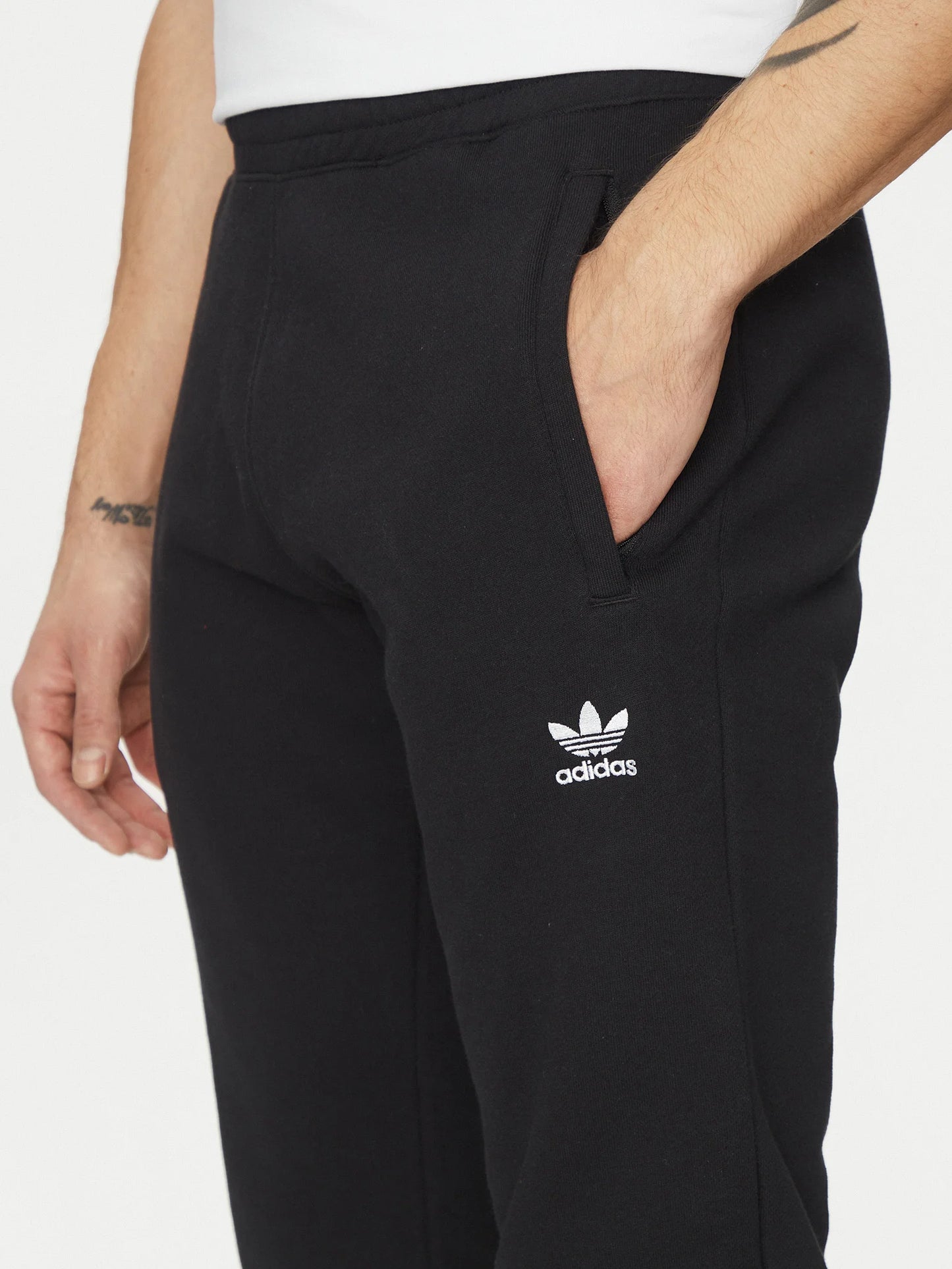 ADIDAS AOR ESS PANTS FT BLACK JD2422