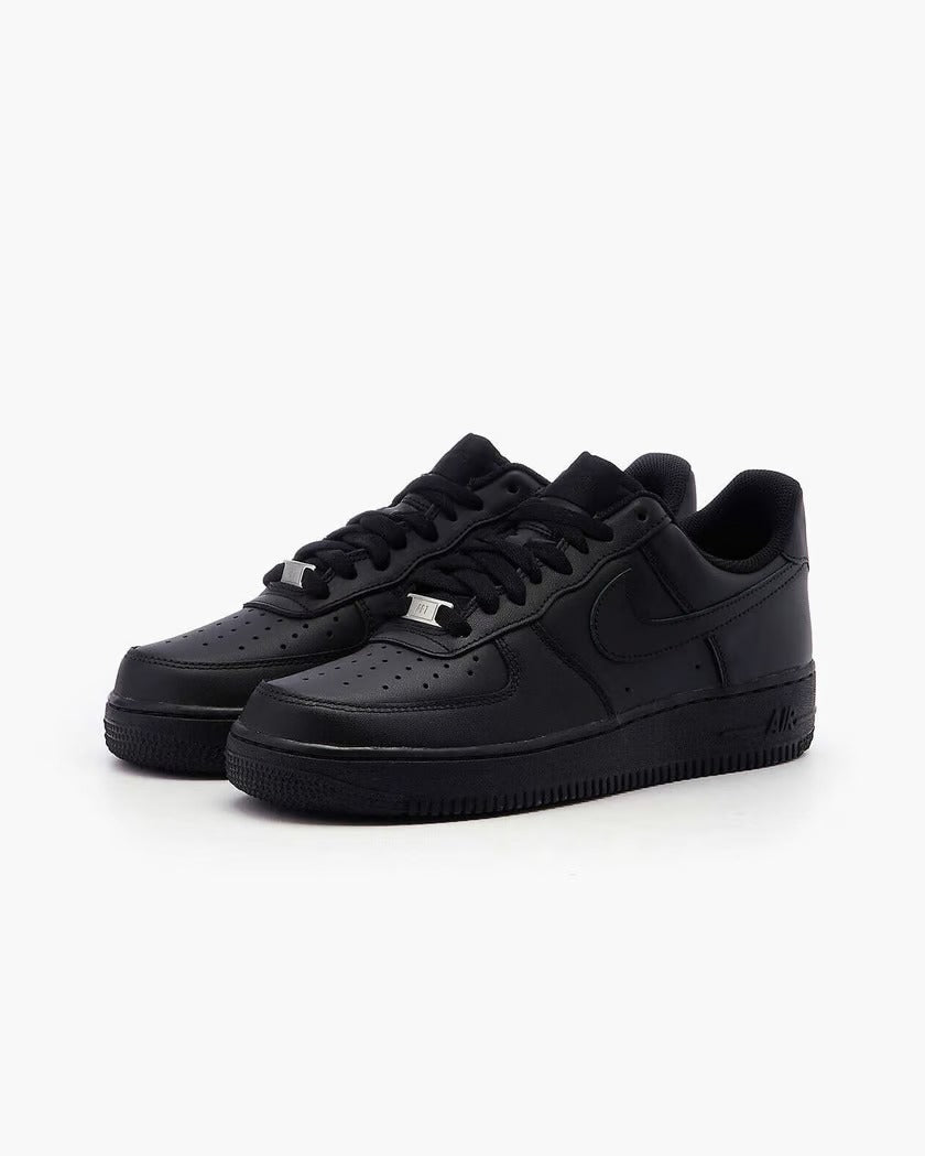 Nike AIR FORCE 1 '07 scarpe in pelle total black uomo nero CW2288-001
