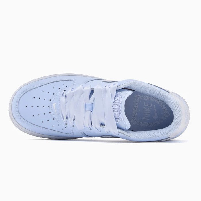 Nike Air Force 1 Retro PRM SE – Sneakers donna celeste in ecopelle – IR0871-400
