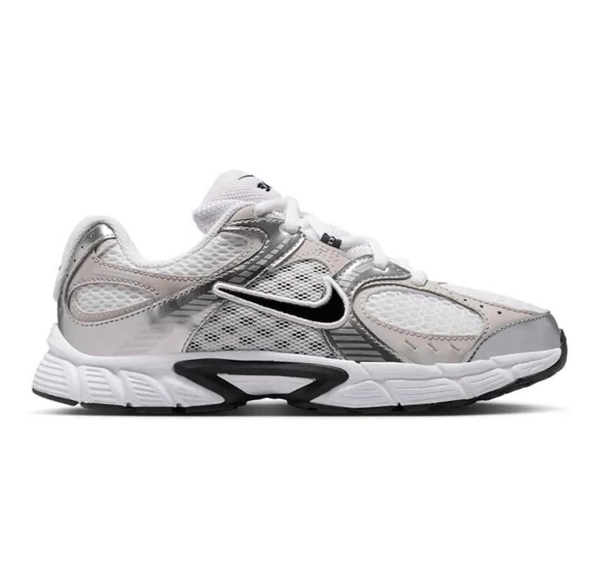 NIKE V5 RNR (GS) WHITE/BLACK-VAST GREY-COLLEGE GREY sneakers HQ6411-100