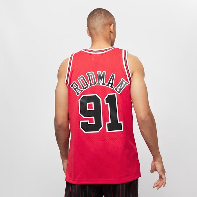 Mitchell & Ness NBA SWINGMAN ROAD JERSEY BULLS 1997 DENNIS RODMAN SMJYGS18154-CBUSCAR97DRD