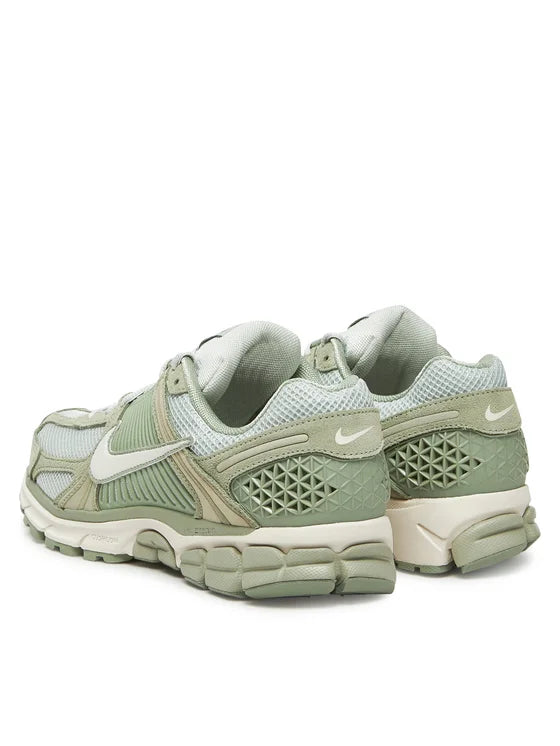 NIKE Zoom Vomero 5 HF1553-300