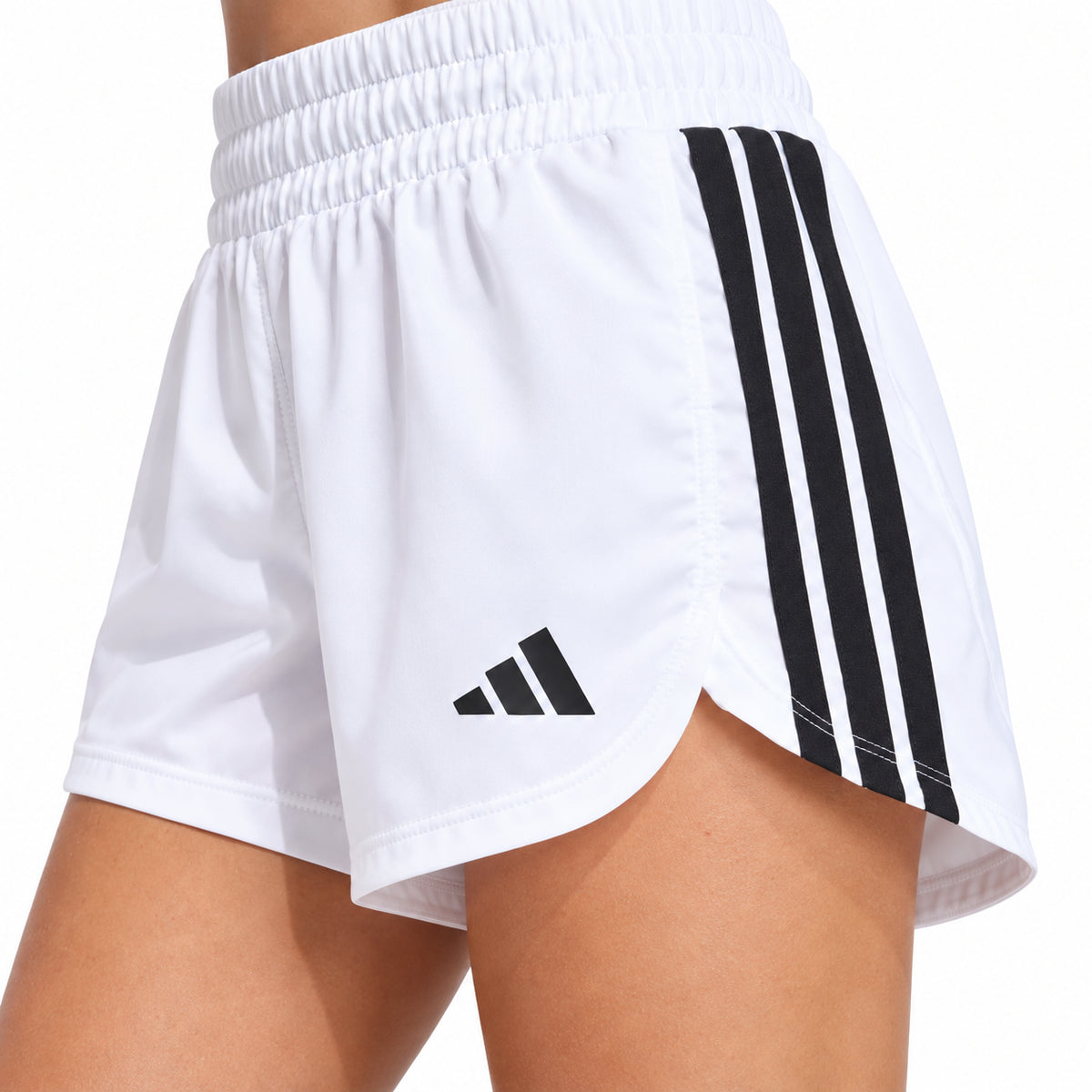 adidas Pacer Workout Woven High Rise KD7324 – Bianco | Shorts da allenamento donna a vita alta con Climacool, tessuto woven e vestibilità regolare