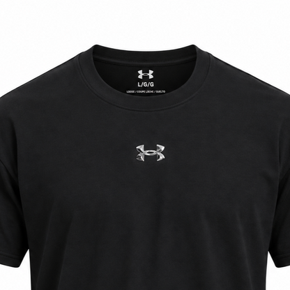 Under Armour UA M HWT Metal Logo SS 6013618-008 2000001081853 – T-Shirt Uomo Nera a Manica Corta in Tessuto Tecnico Traspirante per Sport, Allenamento e Tempo Libero