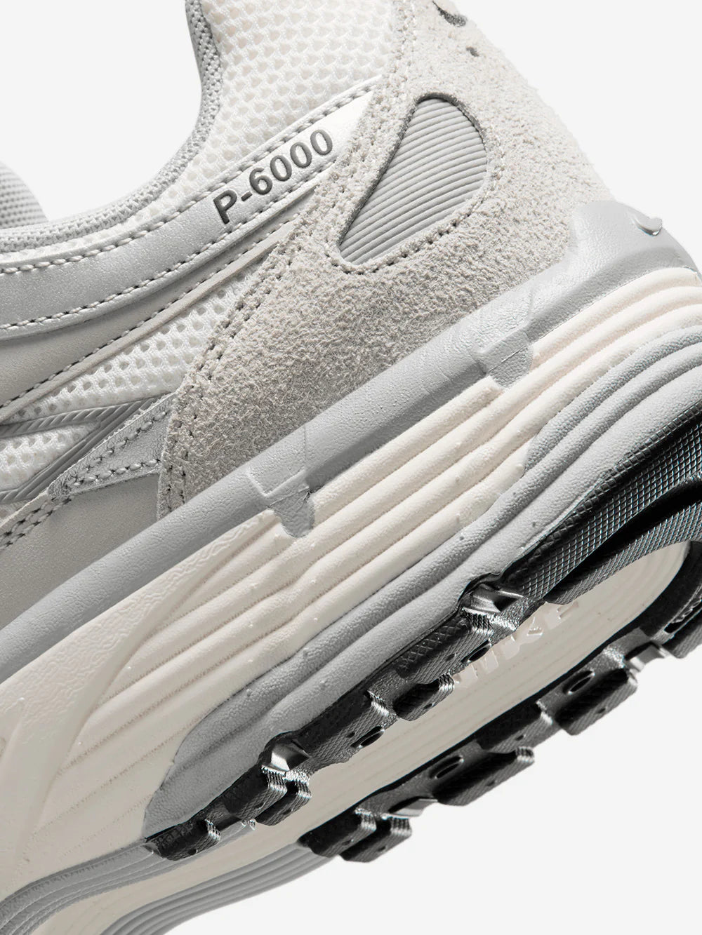 Nike P-6000 AS IU7549-072 | Scarpa Unisex Avorio | Stile Retrò con Nabuk