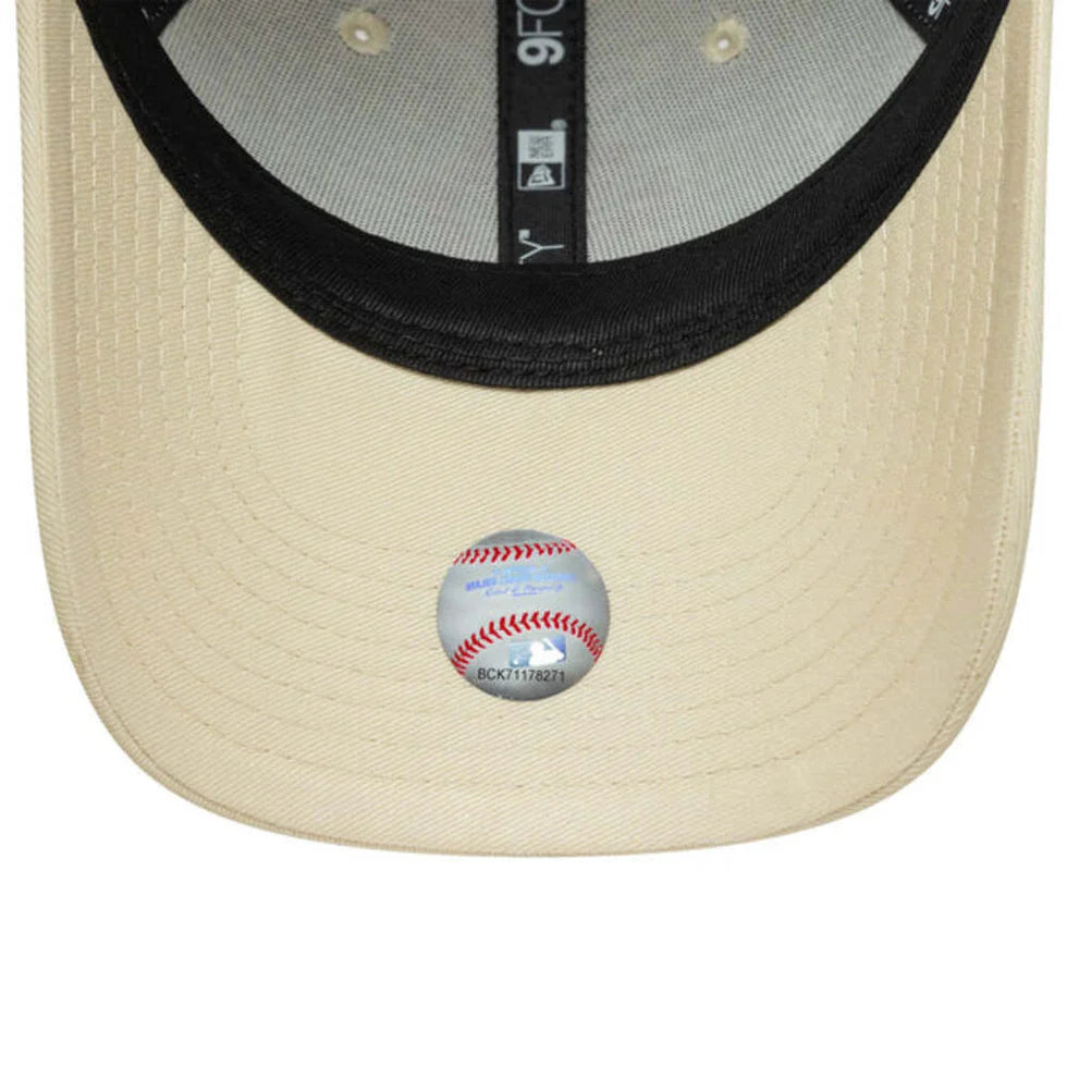 NEW ERA 9FORTY New York Yankees MLB League Essential crema 60759060