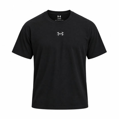 Under Armour UA M HWT Metal Logo SS 6013618-008 2000001081853 – T-Shirt Uomo Nera a Manica Corta in Tessuto Tecnico Traspirante per Sport, Allenamento e Tempo Libero