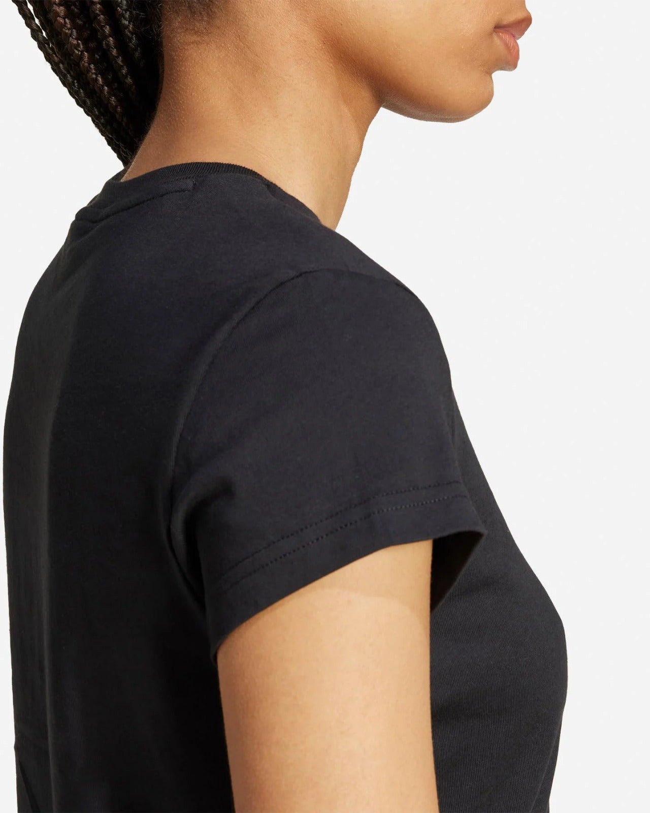 ADIDAS AOR ESS SLIM TEE BLACK IW5707