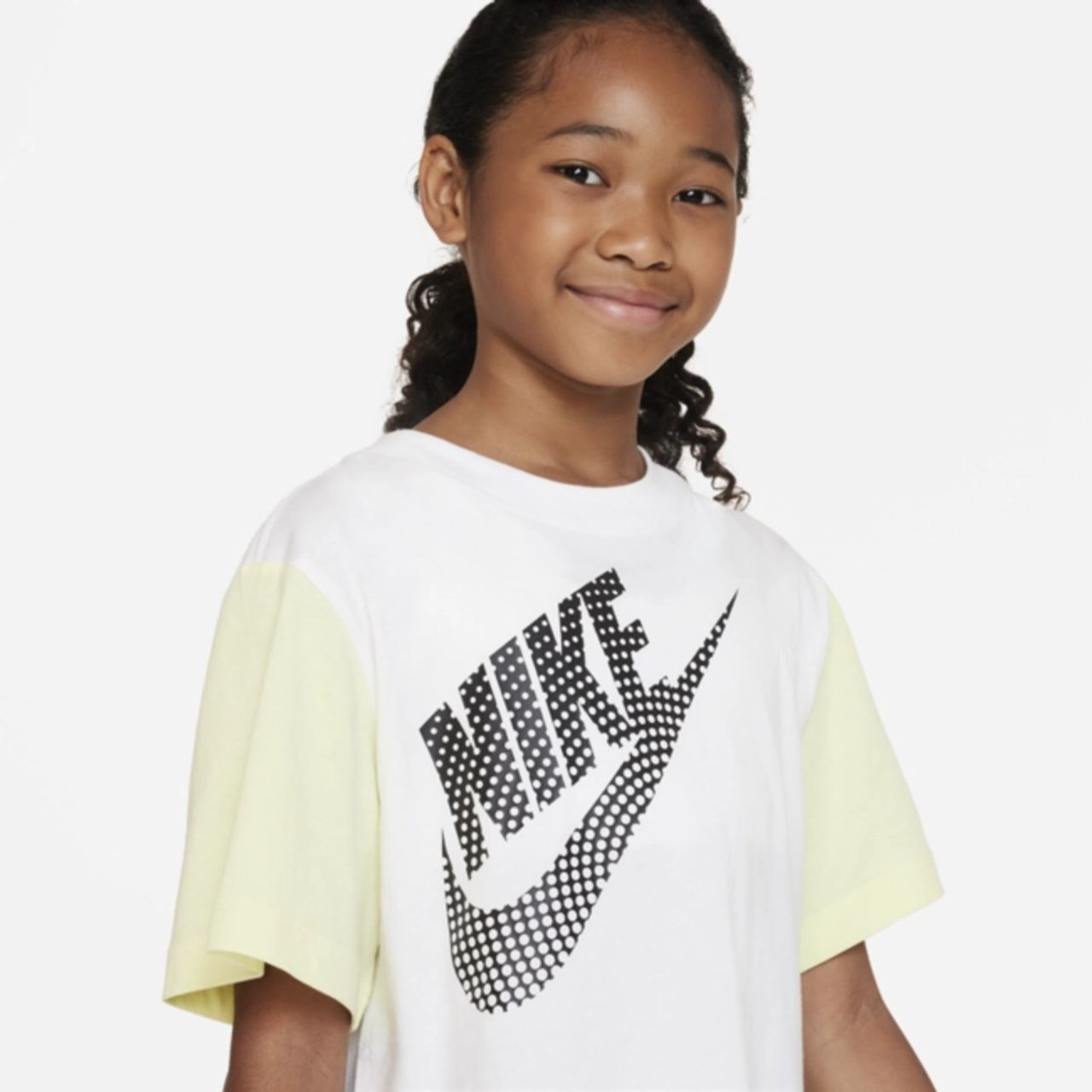 G NSW TEE ESSNTL BOXY TEE DNC WHITE/LUMINOUS GREEN DZ4621-100