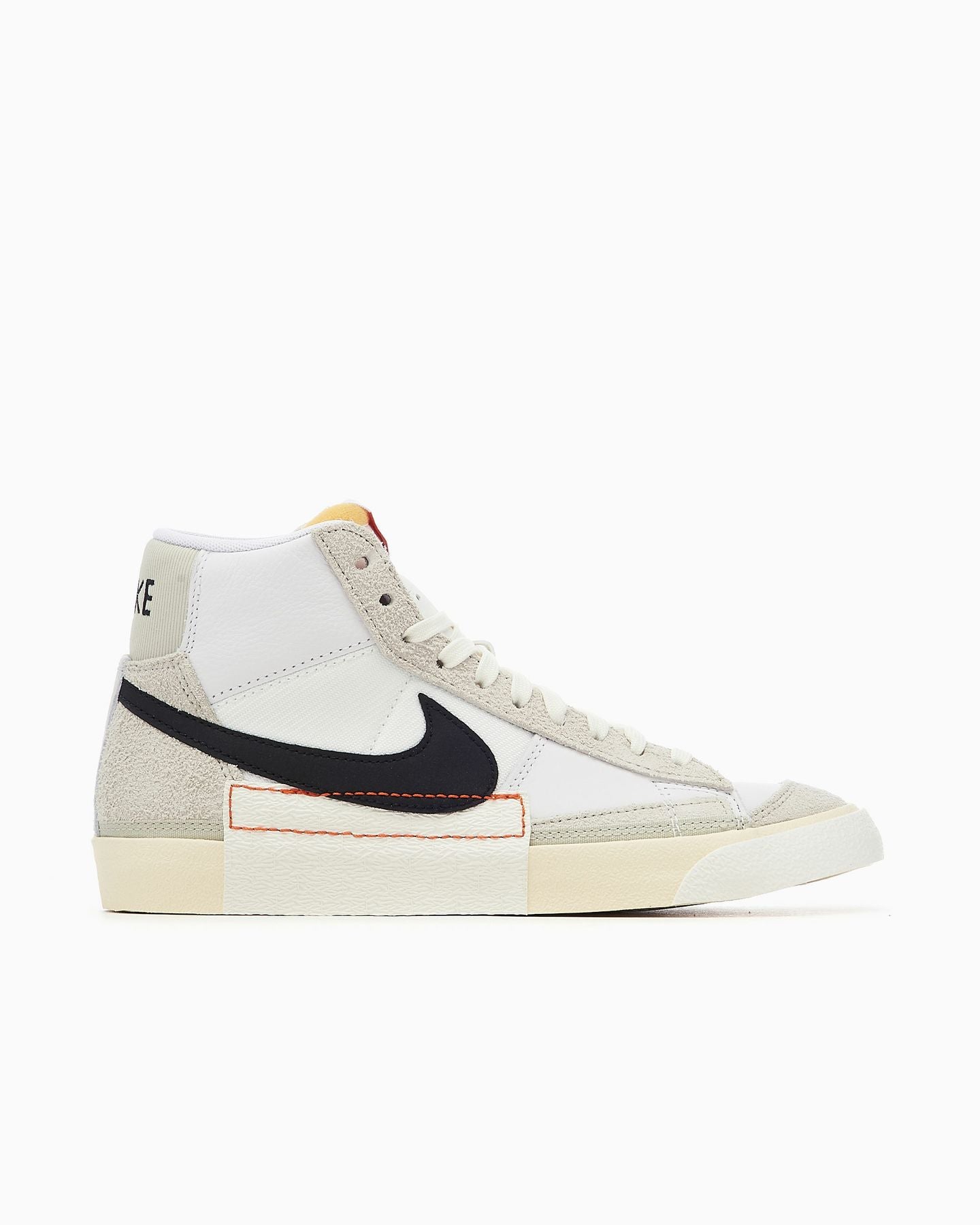 Nike Blazer Mid Pro Club WHITE/BLACK-LIGHT BONE-SUMMIT WHITE DQ7673-100