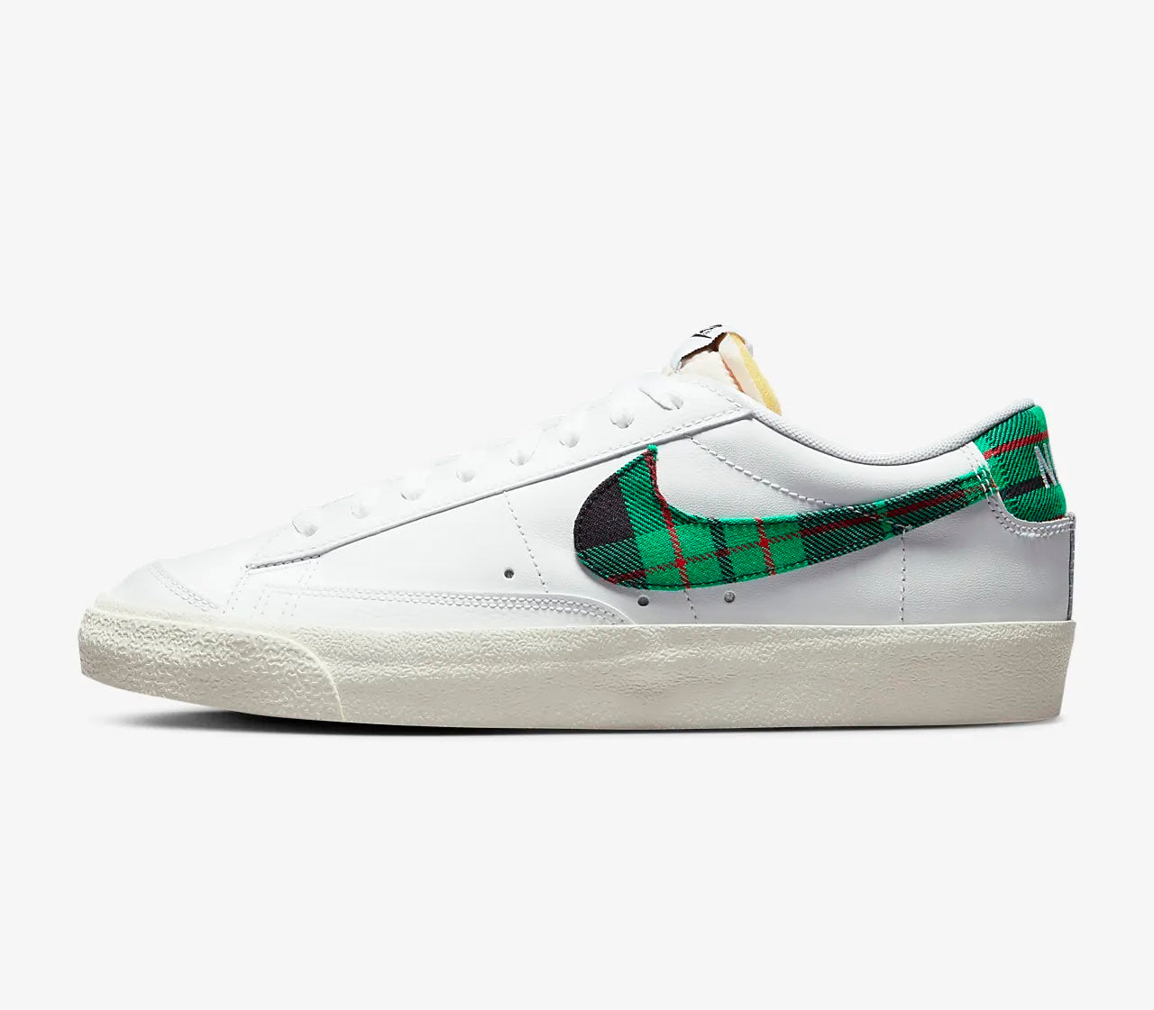 Nike Blazer Low '77 Premium WHITE/STADIUM GREEN-WHITE-UNIVERSITY RED DV0801-100